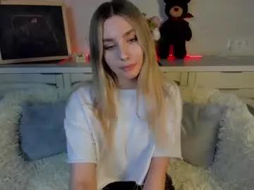 chloe_lov_ on Chaturbate 