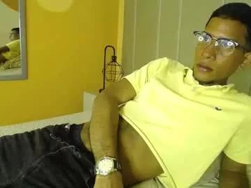 juancamiilo23 on Chaturbate 