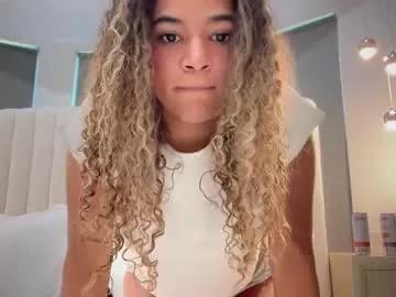 kellyvela on Chaturbate 