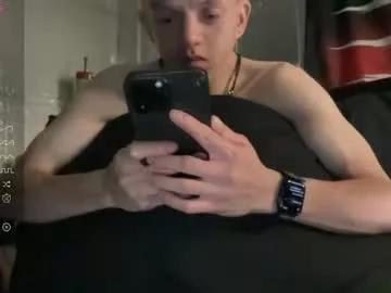 robertcicijr21 on Chaturbate 