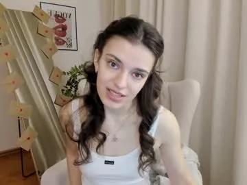 suzyjames on Chaturbate 