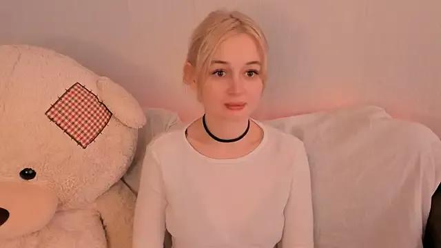 Mia_Fires on StripChat 